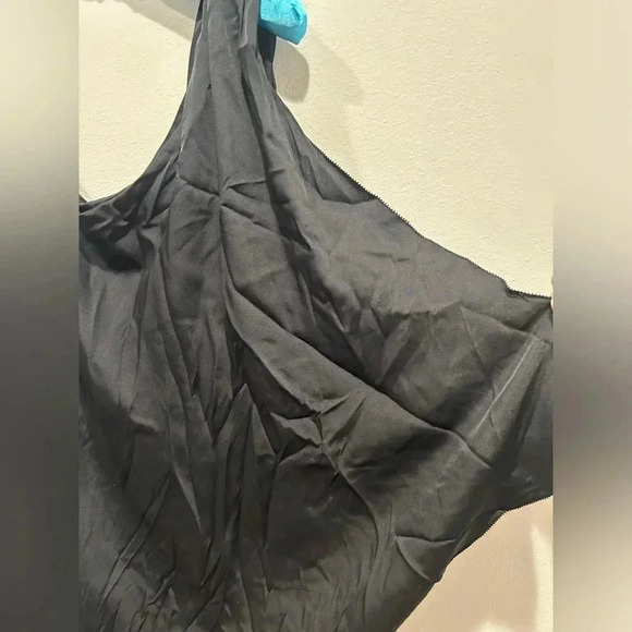 TRINA TURK Nimah Black Silk One Shoulder Top / Size Medium / - Picture 6 of 13